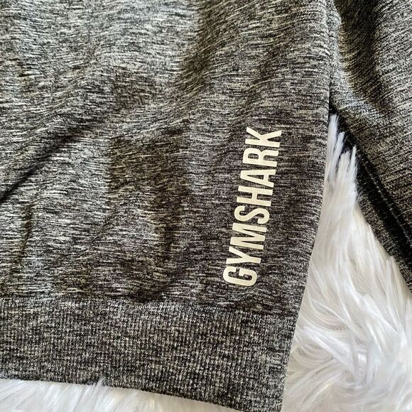 Gymshark Long Sleeve Crop Top Stretchy Womens Size Medium Gray - Picture 3 of 8